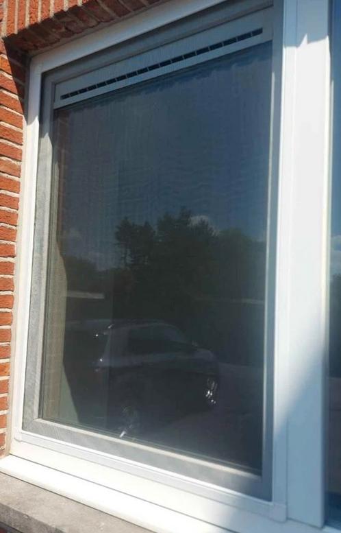 2 grote vliegenramen (insectenwering voor ramen), Doe-het-zelf en Bouw, Deuren en Vliegenramen, Zo goed als nieuw, Ophalen