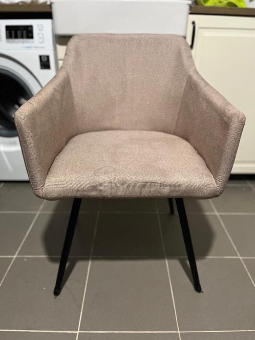 Comfortabele en stijlvolle armstoel, Huis en Inrichting, Stoelen, Gebruikt, Vijf, Zes of meer stoelen, Stof, Overige kleuren, Ophalen