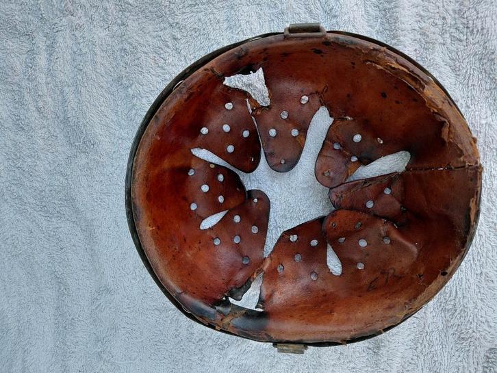 Binnenwerk Duitse helm WO2., Verzamelen, Militaria | Tweede Wereldoorlog, Ophalen of Verzenden