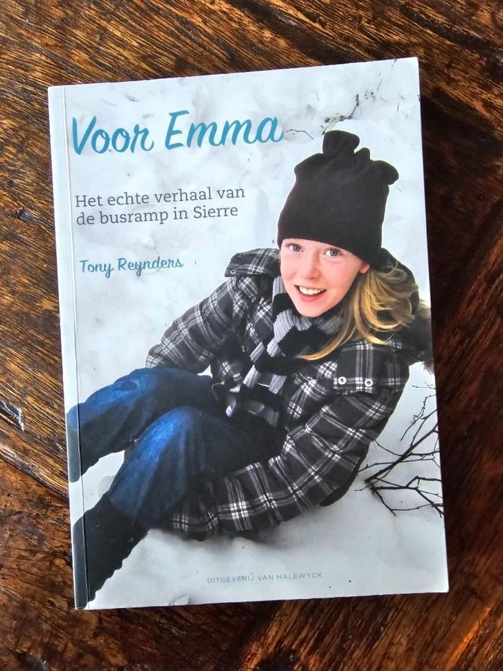 Voor Emma - Het echte verhaal van de busramp in Sierre, Boeken, Overige Boeken, Zo goed als nieuw, Ophalen of Verzenden