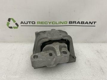 Motorsteun RECHTS Volkswagen Golf  ORIGINEEL 1K0199262K beschikbaar voor biedingen