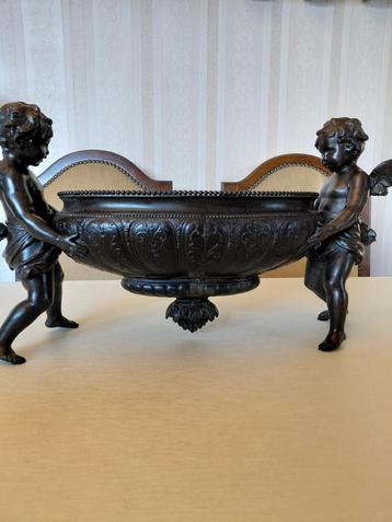  Prachtige  jardinière,   beschikbaar voor biedingen