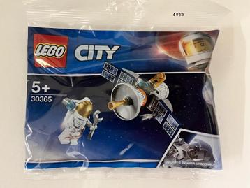 Lego 30365 ongeopende set ruimte  beschikbaar voor biedingen