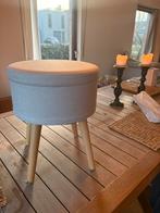 2 x Kruk met opbergruimte - Gevoerde zitting - Beige / Grijs, Ophalen, Gebruikt