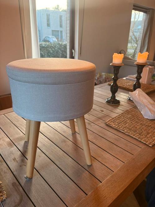 2 x Kruk met opbergruimte - Gevoerde zitting - Beige / Grijs, Huis en Inrichting, Woonaccessoires | Overige, Gebruikt, Ophalen