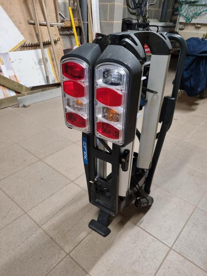 Porte vélo, Autos : Divers, Porte-vélos, Comme neuf, Support d'attelage, 2 vélos, Pneus larges, Vélo électrique, Enlèvement