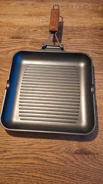 Grillpan disponible aux enchères