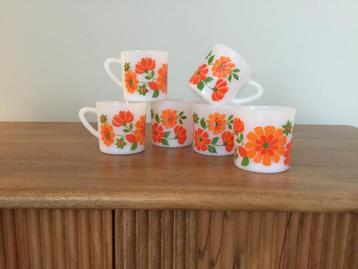 Tasses en arcopal vintage, Enlèvement ou Envoi