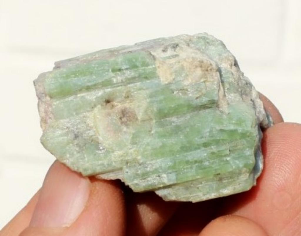 groene TOERMALIJN uit Erongo in NAMIBIE, Ophalen of Verzenden, Mineraal