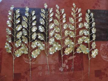6 branches de feuilles dorées 6 tiges dorées décor NOEl beschikbaar voor biedingen