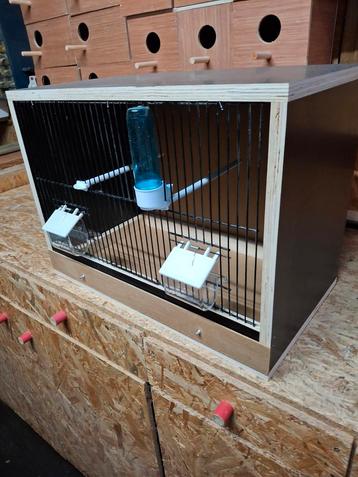 Nieuw vogelkooi  beschikbaar voor biedingen