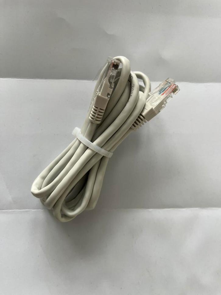 InternetKabel Ethernet Kabel, Computers en Software, Pc- en Netwerkkabels, Zo goed als nieuw, Ophalen
