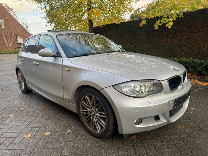 Bmw 120i 2.0 Benzine M Pack full optie Export/Handel, Auto's, BMW, Bedrijf, Te koop, 1 Reeks, ABS, Benzine, Stadsauto, Handgeschakeld
