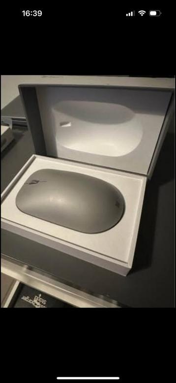 Microsoft surface muis/mouse beschikbaar voor biedingen