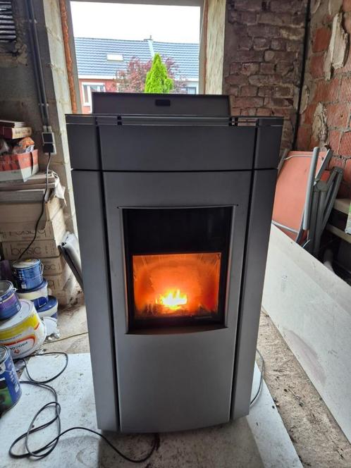 Palazetti design pelletkachel, Huis en Inrichting, Kachels, Gebruikt, Vrijstaand, Pelletkachel, Overige brandstoffen, Ophalen