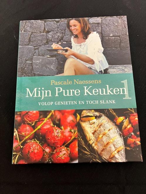 Pascale Naessens. Mijn Pure Keuken 1., Livres, Livres de cuisine, Utilisé, Entrées et Soupes, Plat principal, Gâteau, Tarte, Pâtisserie et Desserts