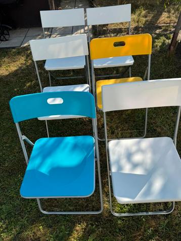Kampeer en reservestoelen beschikbaar voor biedingen