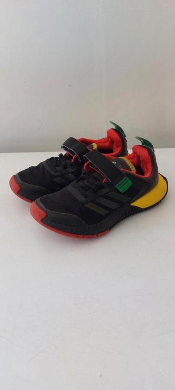 Kinderschoenen voor jongens.  beschikbaar voor biedingen