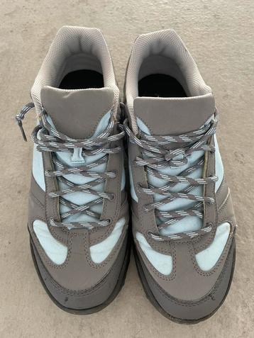 Quechua wandelschoenen maat 42 beschikbaar voor biedingen