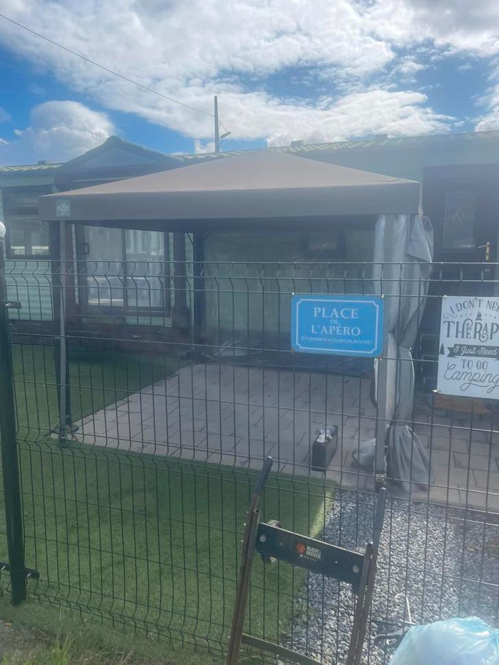 Stacaravan te koop, Caravans en Kamperen, Caravans, Particulier, tot en met 2, Overige merken, 2 aparte bedden, Vast bed, Airco