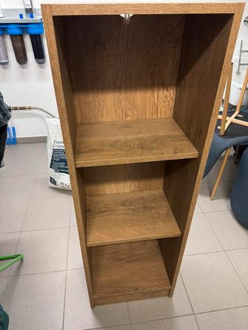 Boekenkast wild eiken beschikbaar voor biedingen