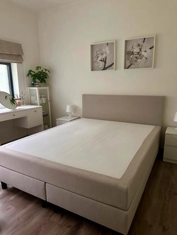 Boxspring te koop – Zo goed als nieuw! beschikbaar voor biedingen