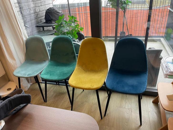 Lot de 4 chaisse de cuisine - Bon état, Maison & Meubles, Chaises, Comme neuf, Une, Noir, Enlèvement