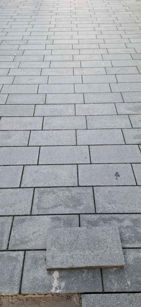Tegels graniet 40x20x5cm, 25€ per m², Doe-het-zelf en Bouw, Tegels, Gebruikt, Vloertegels, Graniet, 40 tot 60 cm, 20 tot 40 cm