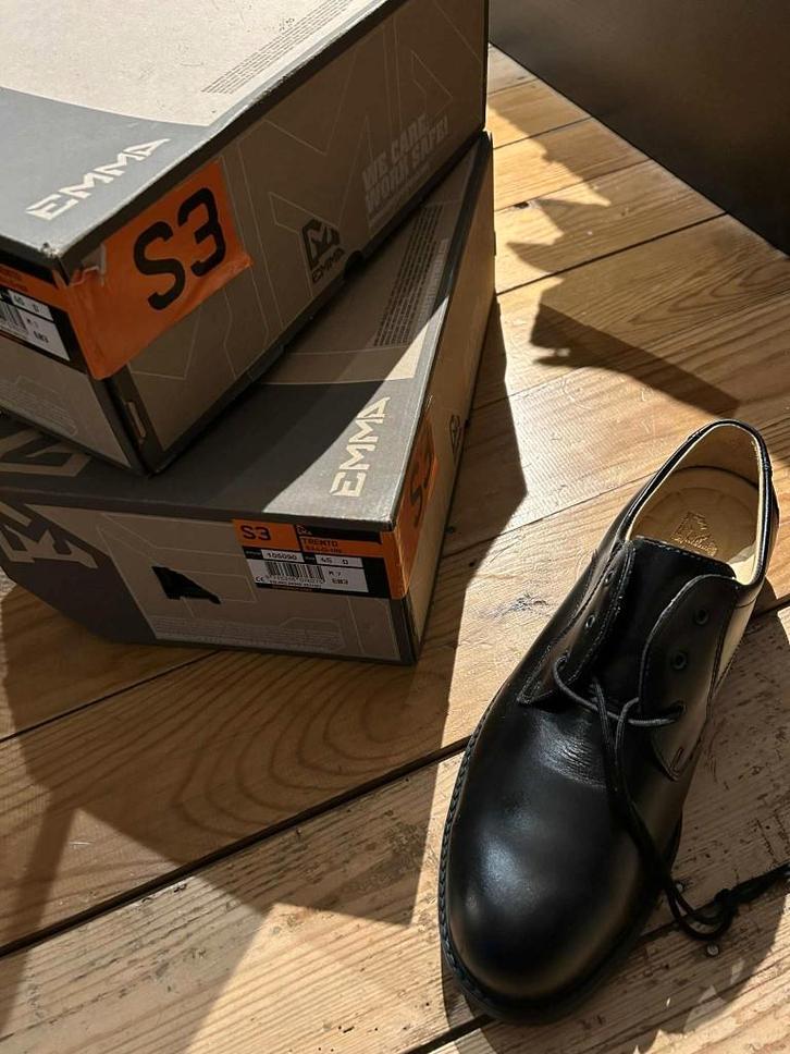 Chaussure de sécurité S3 Emma Trento taille 45 (deux paires), Doe-het-zelf en Bouw, Veiligheidskleding, Nieuw, Ophalen of Verzenden