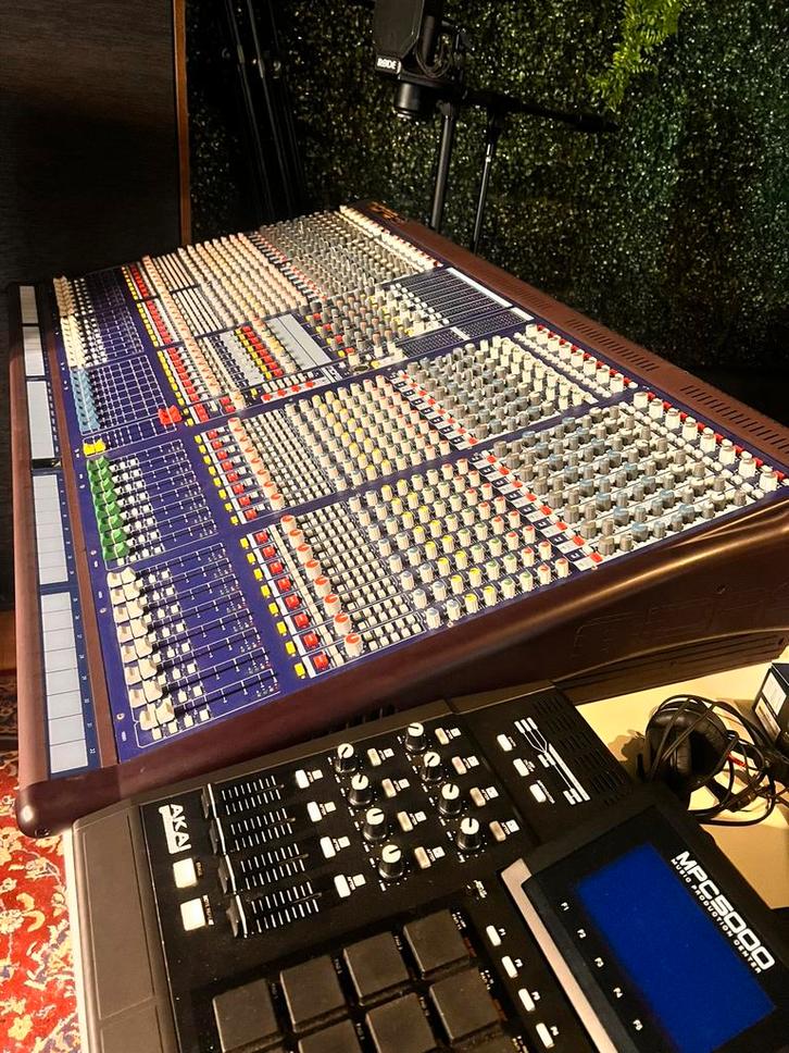 Midas verona 32 + outboard gear, Muziek en Instrumenten, Mengpanelen, Gebruikt, 20 kanalen of meer, Microfooningang, Ophalen