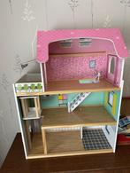 Mooi groot poppenhuis + popjes en meubeltjes in zeer goede s, Ophalen, Zo goed als nieuw, Poppenhuis