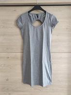 Comfortabel kleedje/tuniekje, amper gedragen, Manches courtes, Gris, Enlèvement ou Envoi, Taille 36 (S)