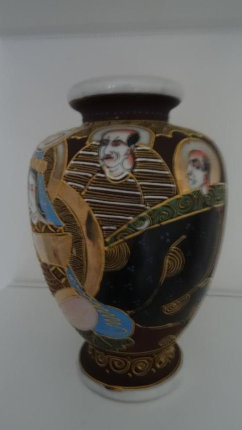 Vase en porcelaine de Satsuma -Geishas et Dignitaires Japon, Antiquités & Art, Antiquités | Vases, Enlèvement ou Envoi