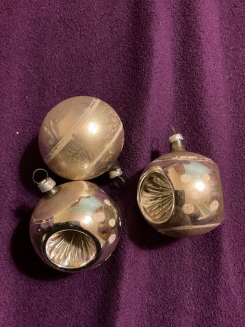 Set van 3 oude zilverkleurige kerstballen beschikbaar voor biedingen