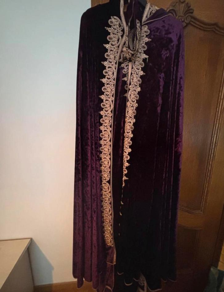 Prachtige Marokkaanse fluwelen tchakita, Kleding | Dames, Gelegenheidskleding, Zo goed als nieuw, Overige typen, Maat 42/44 (L)