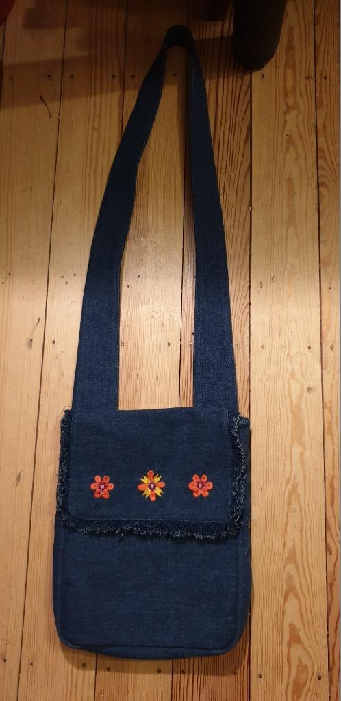 Jeans tas, Handtassen en Accessoires, Tassen | Damestassen, Zo goed als nieuw, Handtas, Blauw, Ophalen of Verzenden