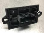 KACHELWEERSTAND Nissan Micra (K12) (01-2003/06-2010), Gebruikt, Nissan