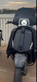 Vespa Sprint, Fietsen en Brommers, Ophalen, Zo goed als nieuw