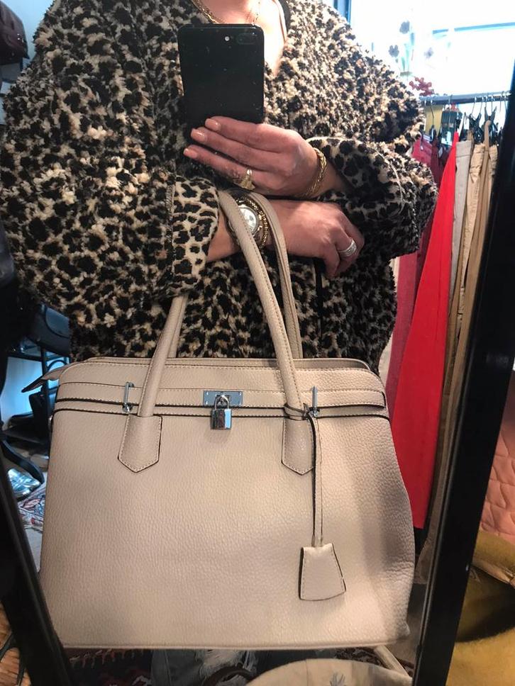 Guiliano handtas lichtgrijs - nieuw, Handtassen en Accessoires, Tassen | Damestassen, Handtas, Ophalen of Verzenden