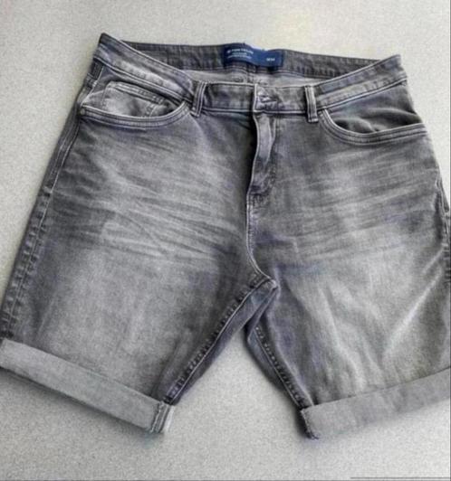 Herenshort, Bermuda Tom Tailor maat W34, Kleding | Heren, Broeken en Pantalons, Zo goed als nieuw, Grijs, Ophalen of Verzenden