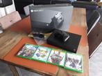 X BOX ONE X, Games en Spelcomputers, Ophalen, Zo goed als nieuw, Met 1 controller, Met games