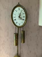 Mooie hangklok  nog in werking, Huis en Inrichting, Woonaccessoires | Klokken, Ophalen, Zo goed als nieuw