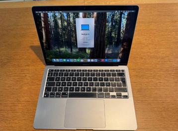Macbook 13" inch M1chip inclusief Office Pakket  beschikbaar voor biedingen