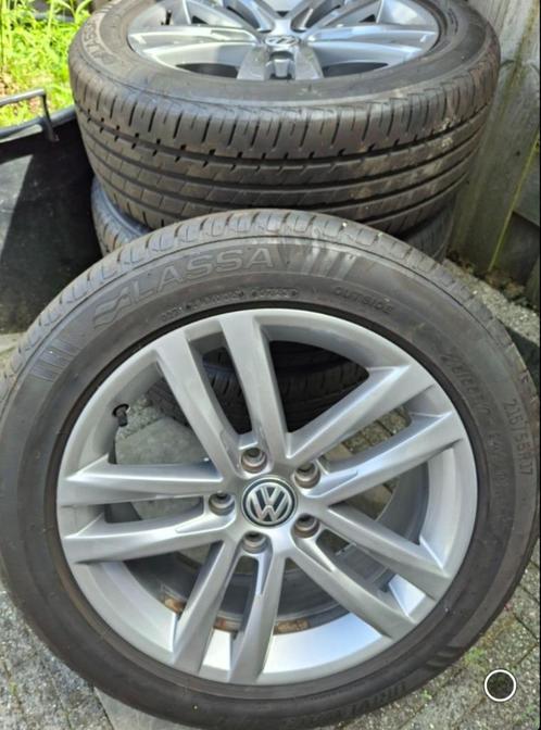 17inch SALVADOR 5x112  Passat B8 T roc  Skoda Karoq, Auto-onderdelen, Banden en Velgen, Banden en Velgen, Zomerbanden, 17 inch