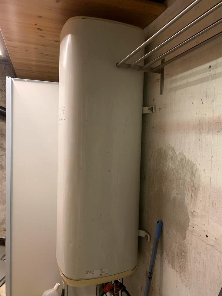 Boiler elektrisch 200 liter, Doe-het-zelf en Bouw, Chauffageketels en Boilers, Gebruikt, Boiler, 100 liter of meer, 6 t/m 10 jaar oud