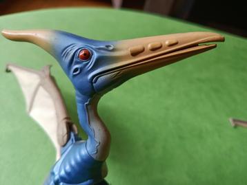 2  ORIGINELE "VOGELACHTIGE" DINOSAURUSSEN H 28 B 37 cm beschikbaar voor biedingen