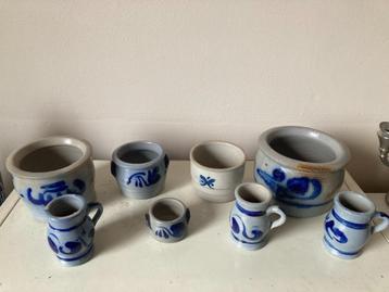 8 petits pots et carafes de Cologne, Enlèvement