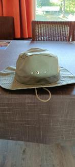 set van 2 hoeden, Ophalen, Gedragen