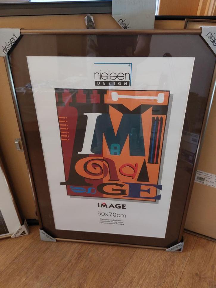 cadre nielsen affiche photos  deco design tableau, Huis en Inrichting, Woonaccessoires | Lijsten, Ophalen