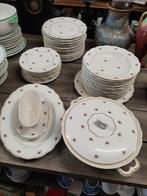 Lot de 50 pièces de vaisselle Boch La Louvière